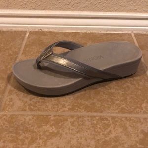 Vionic Pacific Hightide Pewter Size 10
